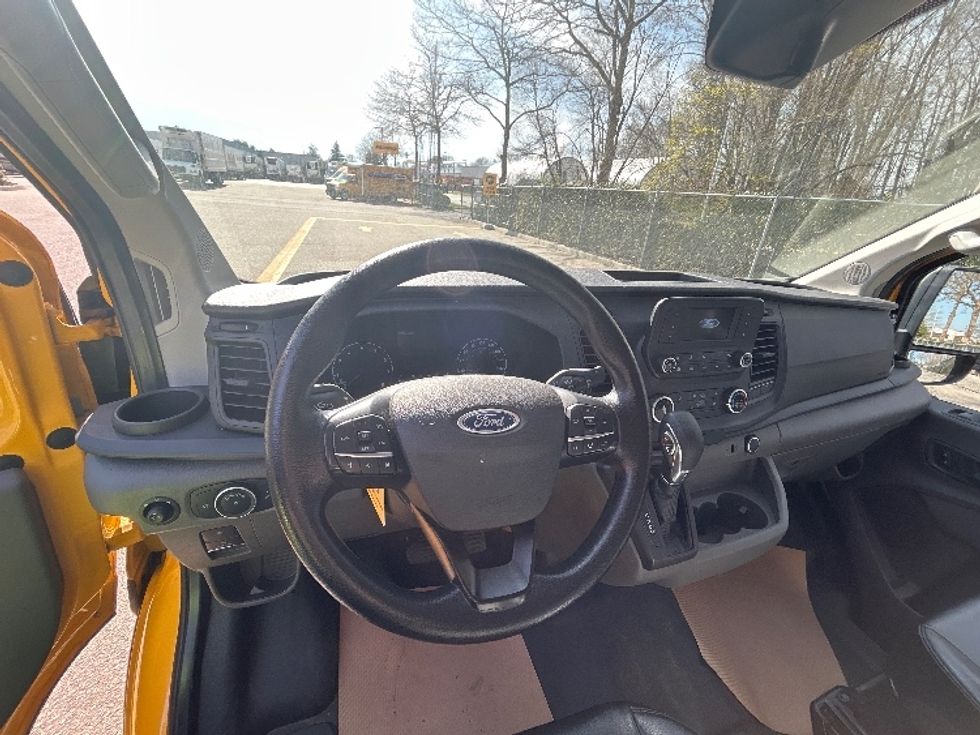 Cargo Van (Panel Van)-Light and Medium Duty Trucks-Ford-2021-Transit 250-Delta-BC-61,978\n\t\tkm-$ 38,000 - Image 14