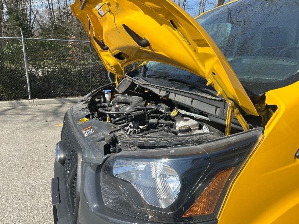 Cargo Van (Panel Van)-Light and Medium Duty Trucks-Ford-2021-Transit 250-Delta-BC-61,978\n\t\tkm-$ 38,000 - Image 20