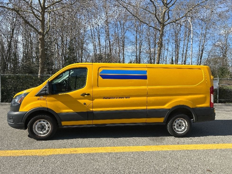 Cargo Van (Panel Van)-Light and Medium Duty Trucks-Ford-2021-Transit 250-Delta-BC-61,978\n\t\tkm-$ 38,000 - Image 4