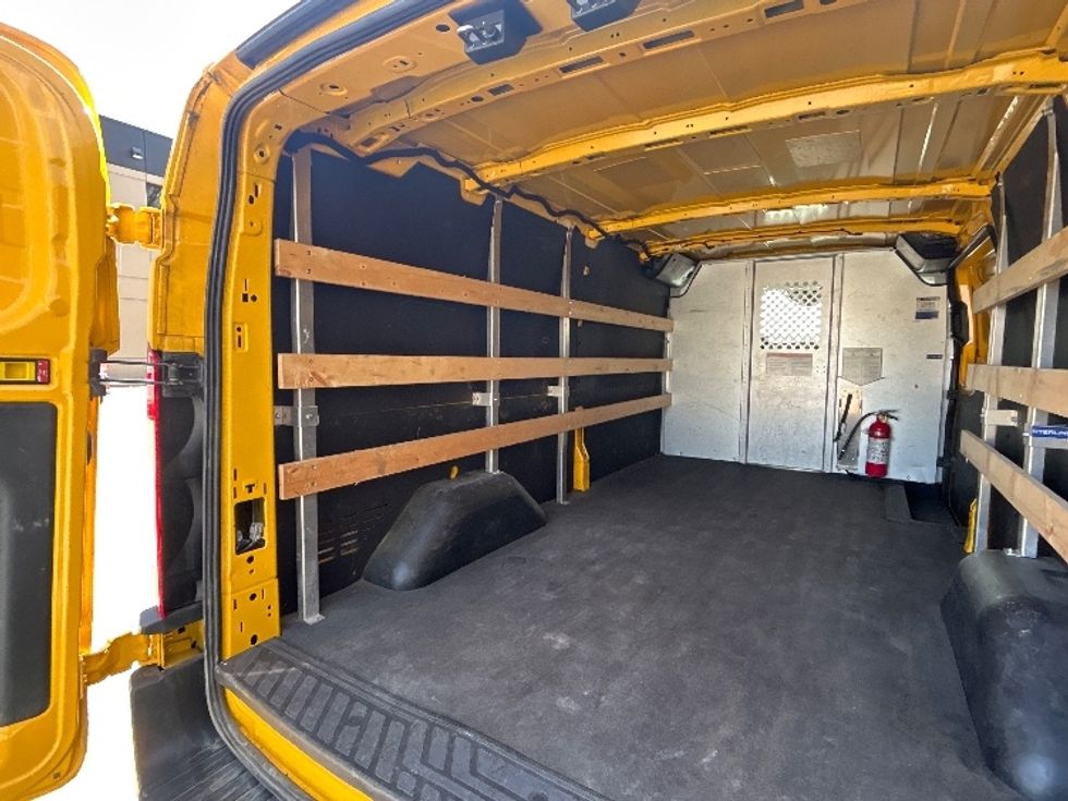 Cargo Van (Panel Van)-Light and Medium Duty Trucks-Ford-2021-Transit 250-Delta-BC-61,978\n\t\tkm-$ 38,000 - Image 9