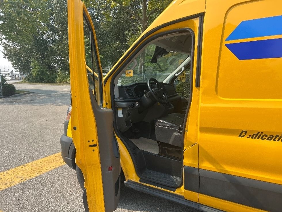 Cargo Van (Panel Van)-Light and Medium Duty Trucks-Ford-2021-Transit 250-Delta-BC-75,731\n\t\tkm-$ 36,250 - Image 13