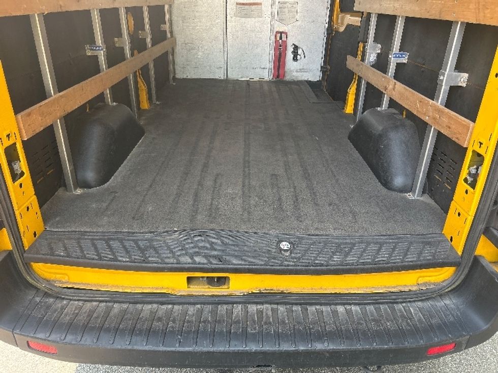Cargo Van (Panel Van)-Light and Medium Duty Trucks-Ford-2021-Transit 250-Delta-BC-75,731\n\t\tkm-$ 36,250 - Image 8
