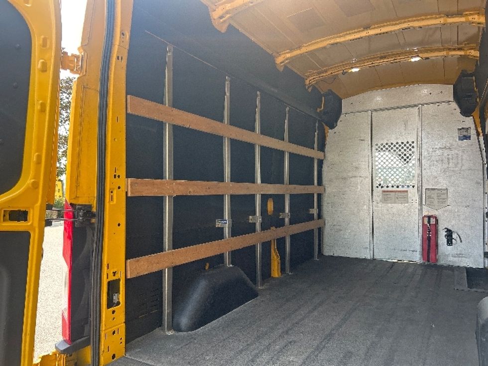 Cargo Van (Panel Van)-Light and Medium Duty Trucks-Ford-2021-Transit 250-Delta-BC-75,731\n\t\tkm-$ 36,250 - Image 9