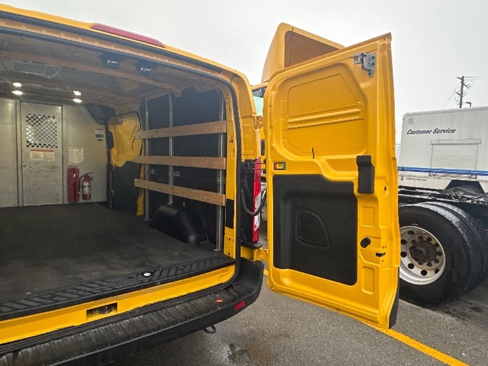 Cargo Van (Panel Van)-Light and Medium Duty Trucks-Ford-2021-Transit 250-Delta-BC-79,192\n\t\tkm-$ 36,750 - Image 10