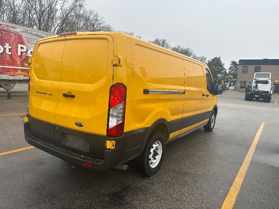 Cargo Van (Panel Van)-Light and Medium Duty Trucks-Ford-2021-Transit 250-Delta-BC-79,192\n\t\tkm-$ 36,750 - Image 11