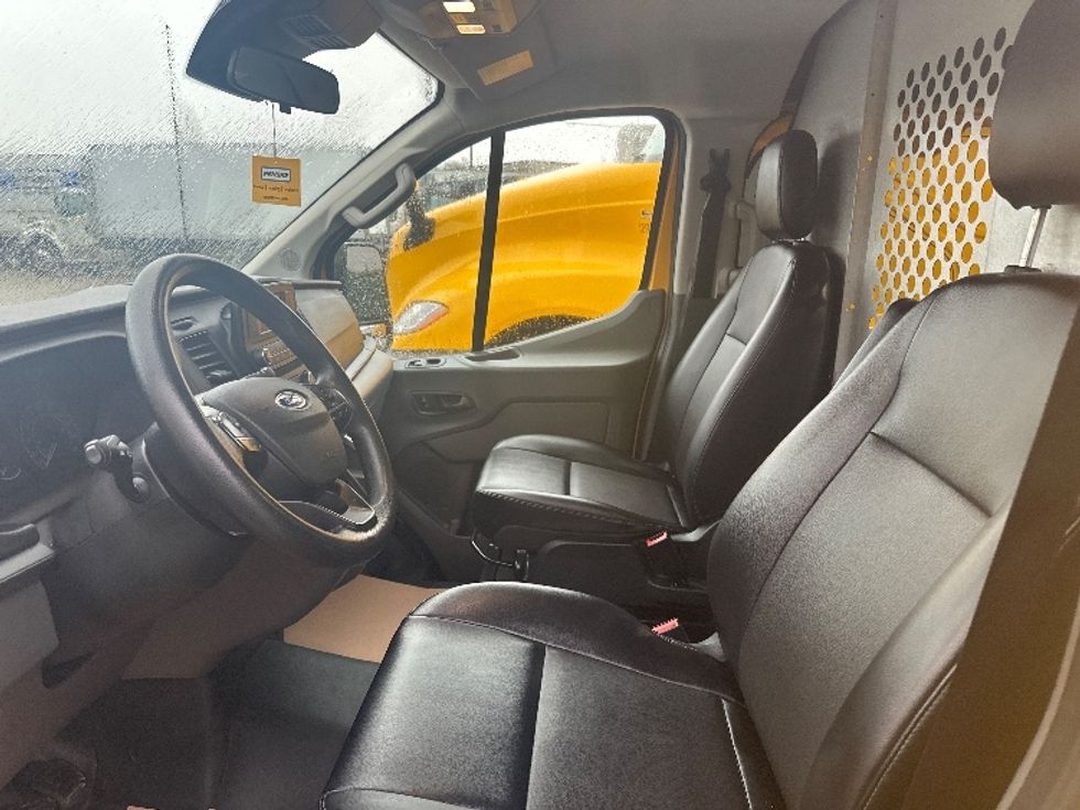 Cargo Van (Panel Van)-Light and Medium Duty Trucks-Ford-2021-Transit 250-Delta-BC-79,192\n\t\tkm-$ 36,750 - Image 16