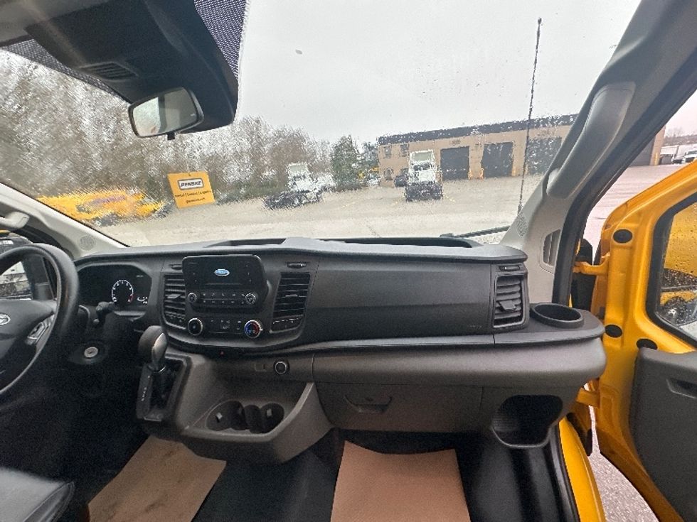 Cargo Van (Panel Van)-Light and Medium Duty Trucks-Ford-2021-Transit 250-Delta-BC-79,192\n\t\tkm-$ 36,750 - Image 18