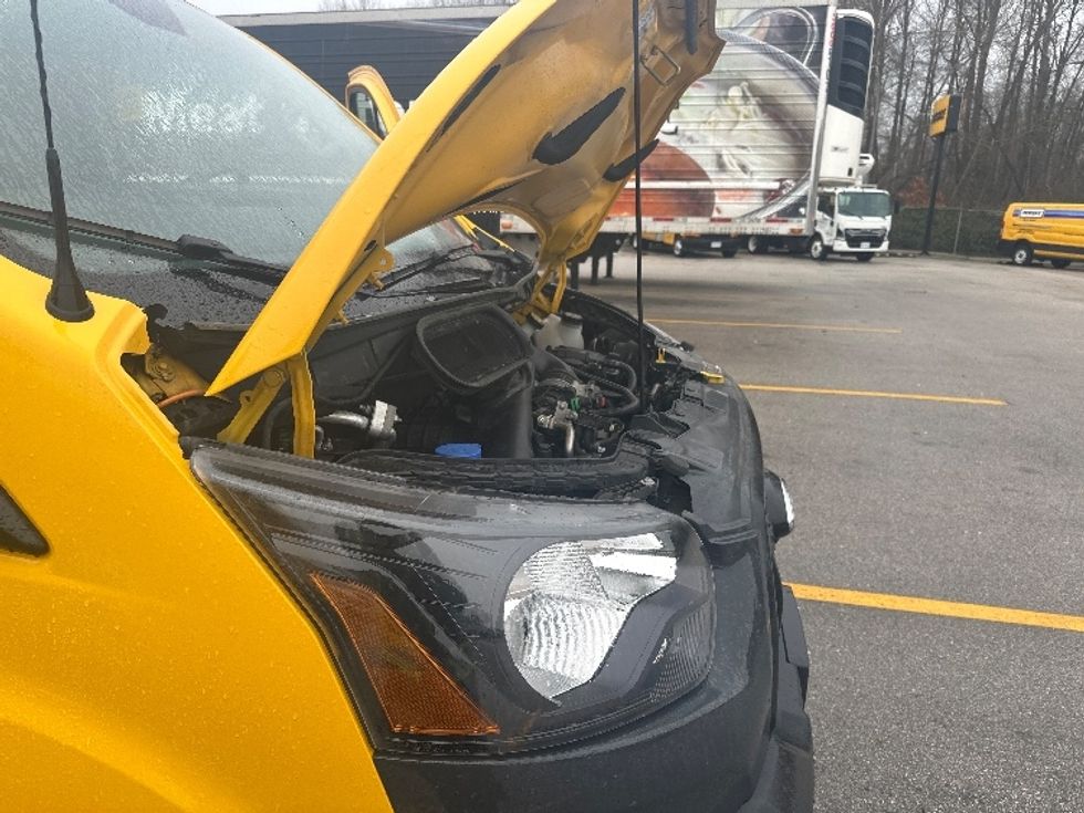 Cargo Van (Panel Van)-Light and Medium Duty Trucks-Ford-2021-Transit 250-Delta-BC-79,192\n\t\tkm-$ 36,750 - Image 21