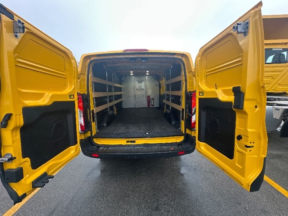 Cargo Van (Panel Van)-Light and Medium Duty Trucks-Ford-2021-Transit 250-Delta-BC-79,192\n\t\tkm-$ 36,750 - Image 7