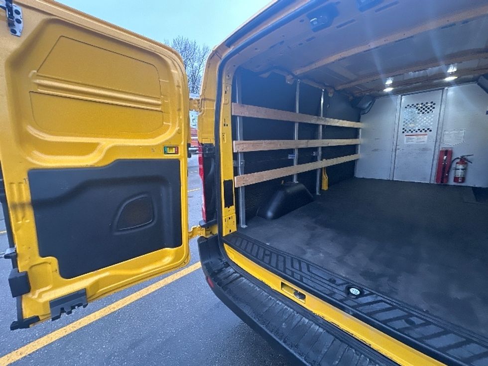 Cargo Van (Panel Van)-Light and Medium Duty Trucks-Ford-2021-Transit 250-Delta-BC-79,192\n\t\tkm-$ 36,750 - Image 9