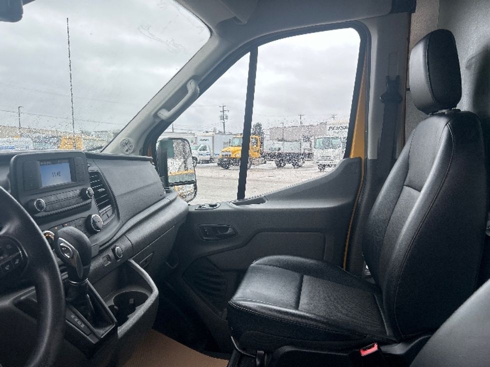 Cargo Van (Panel Van)-Light and Medium Duty Trucks-Ford-2021-Transit 250-Delta-BC-84,459\n\t\tkm-$ 41,500 - Image 16