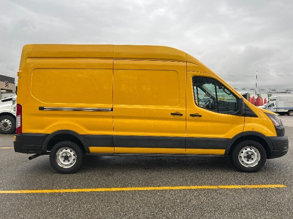 Cargo Van (Panel Van)-Light and Medium Duty Trucks-Ford-2021-Transit 250-Delta-BC-87,096\n\t\tkm-$ 41,250 - Image 12