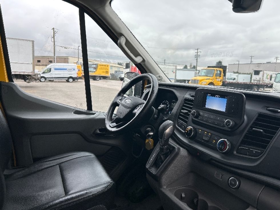 Cargo Van (Panel Van)-Light and Medium Duty Trucks-Ford-2021-Transit 250-Delta-BC-87,096\n\t\tkm-$ 41,250 - Image 19