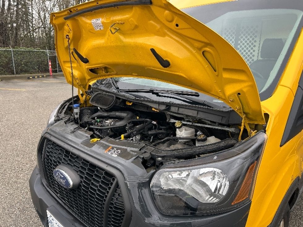 Cargo Van (Panel Van)-Light and Medium Duty Trucks-Ford-2021-Transit 250-Delta-BC-87,096\n\t\tkm-$ 41,250 - Image 21