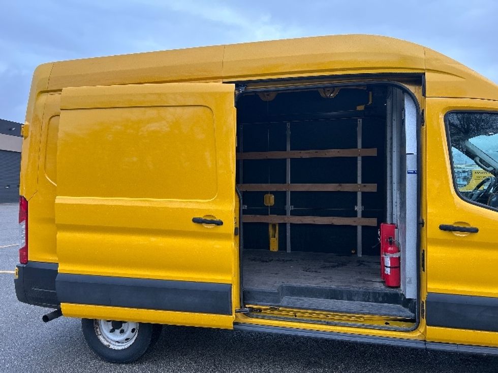 Cargo Van (Panel Van)-Light and Medium Duty Trucks-Ford-2021-Transit 250-Delta-BC-87,096\n\t\tkm-$ 41,250 - Image 22