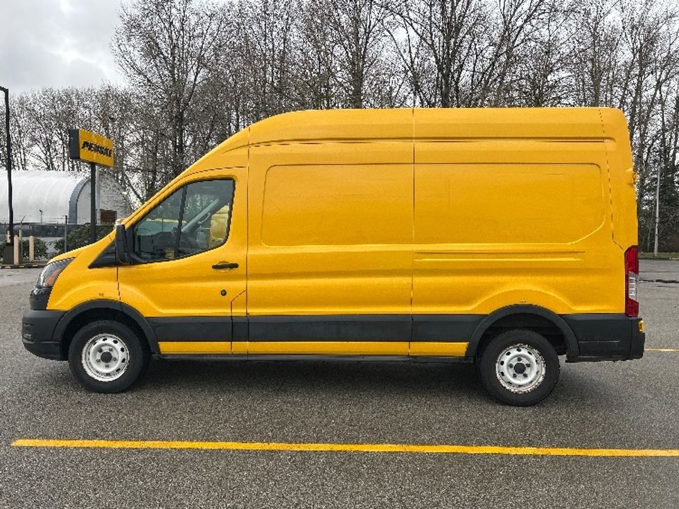 Cargo Van (Panel Van)-Light and Medium Duty Trucks-Ford-2021-Transit 250-Delta-BC-87,096\n\t\tkm-$ 41,250 - Image 4