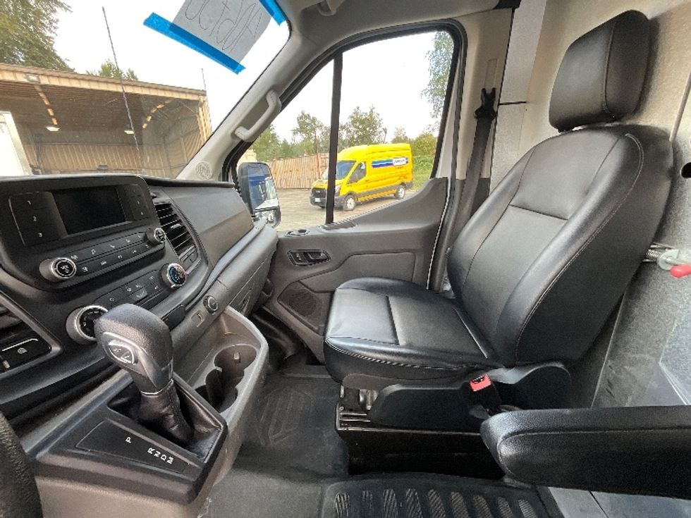 Cargo Van (Panel Van)-Light and Medium Duty Trucks-Ford-2021-Transit 250-Delta-BC-89,965\n\t\tkm-$ 45,750 - Image 18