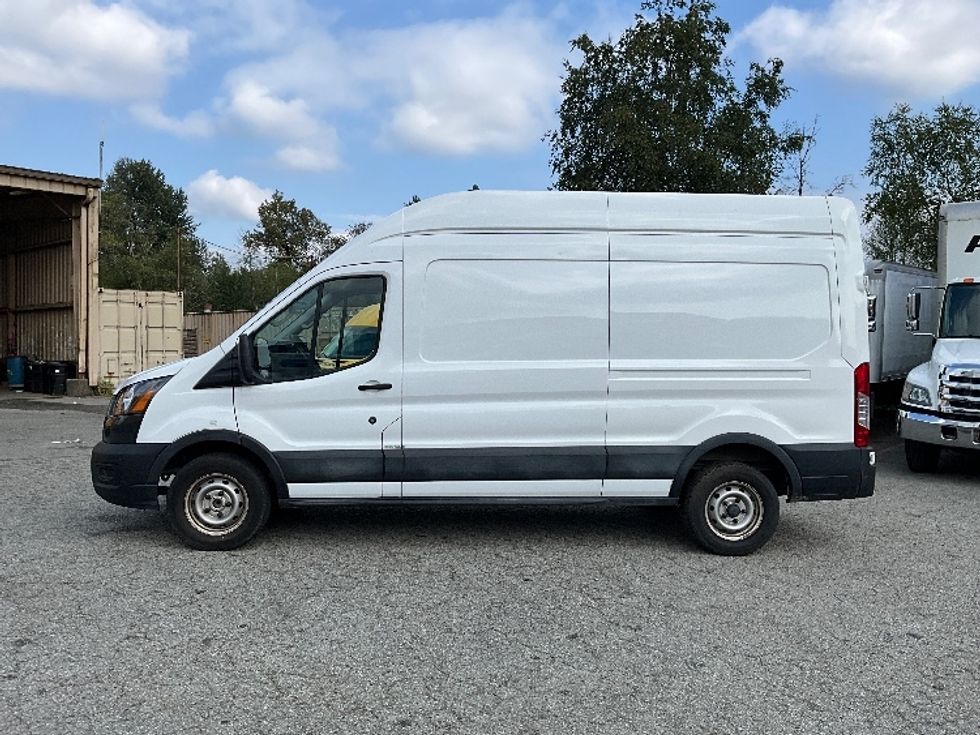 Cargo Van (Panel Van)-Light and Medium Duty Trucks-Ford-2021-Transit 250-Delta-BC-89,965\n\t\tkm-$ 45,750 - Image 4