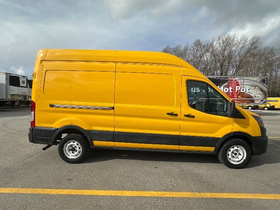 Cargo Van (Panel Van)-Light and Medium Duty Trucks-Ford-2021-Transit 250-Delta-BC-94,586\n\t\tkm-$ 40,750 - Image 11