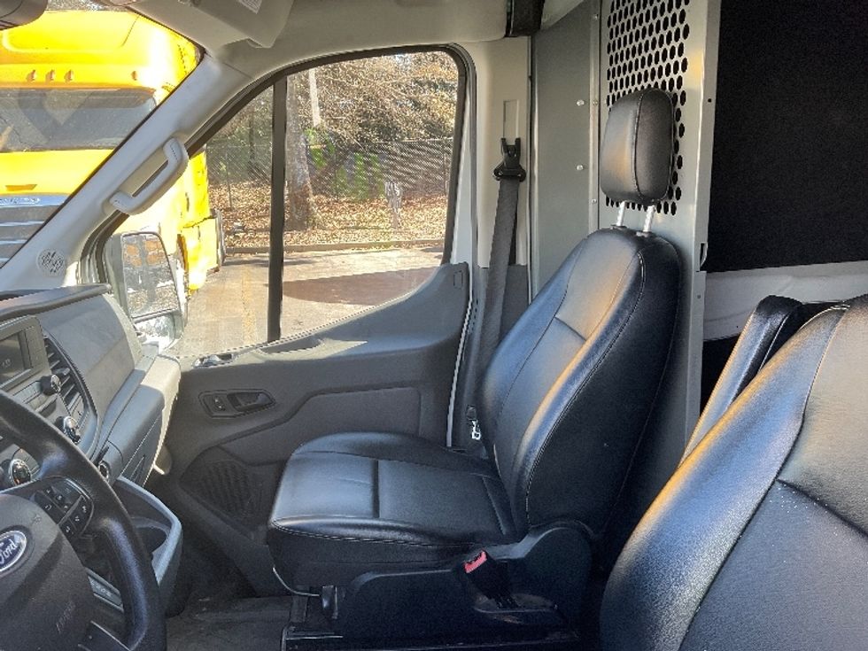 Cargo Van (Panel Van)-Light and Medium Duty Trucks-Ford-2021-Transit 250-Duluth-GA-103,714\n\t\tmiles-$ 33,500 - Image 18