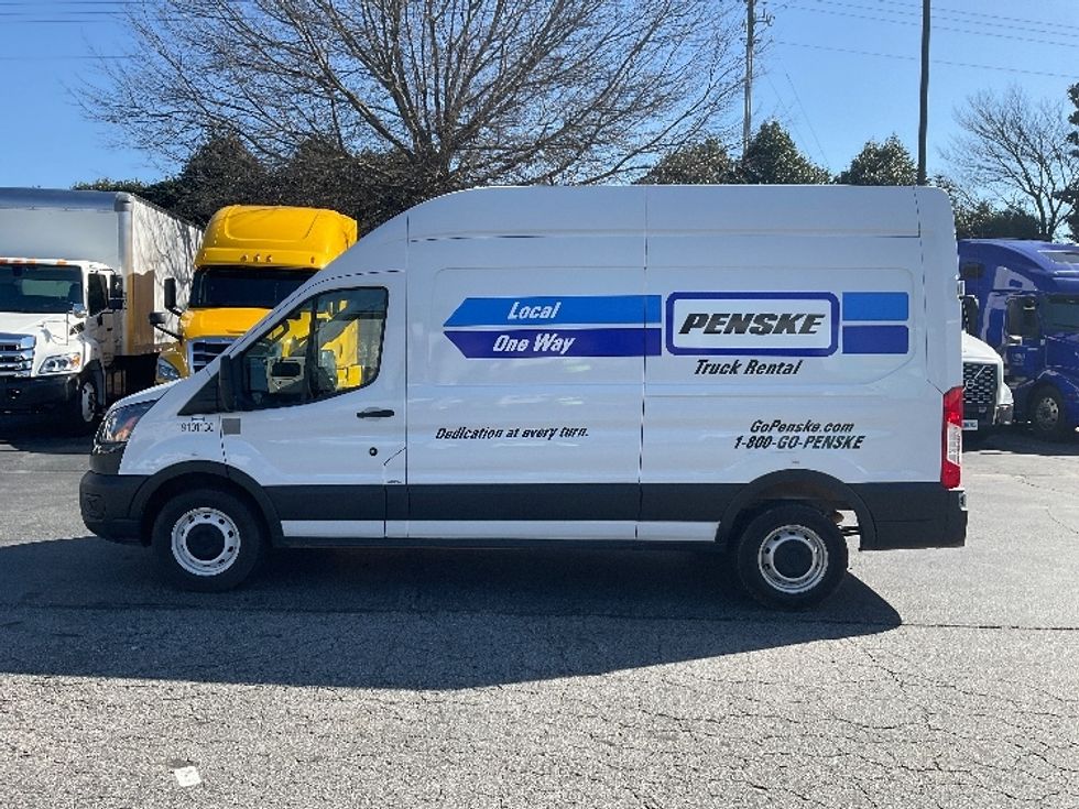 Cargo Van (Panel Van)-Light and Medium Duty Trucks-Ford-2021-Transit 250-Duluth-GA-103,714\n\t\tmiles-$ 33,500 - Image 4