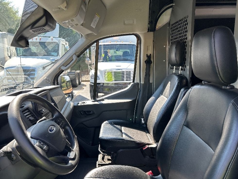 Cargo Van (Panel Van)-Light and Medium Duty Trucks-Ford-2021-Transit 250-Duluth-GA-58,445\n\t\tmiles-$ 37,750 - Image 18