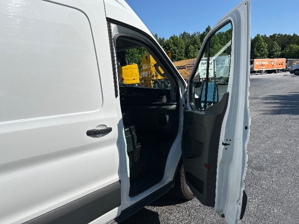 Cargo Van (Panel Van)-Light and Medium Duty Trucks-Ford-2021-Transit 250-Duluth-GA-58,445\n\t\tmiles-$ 37,750 - Image 19