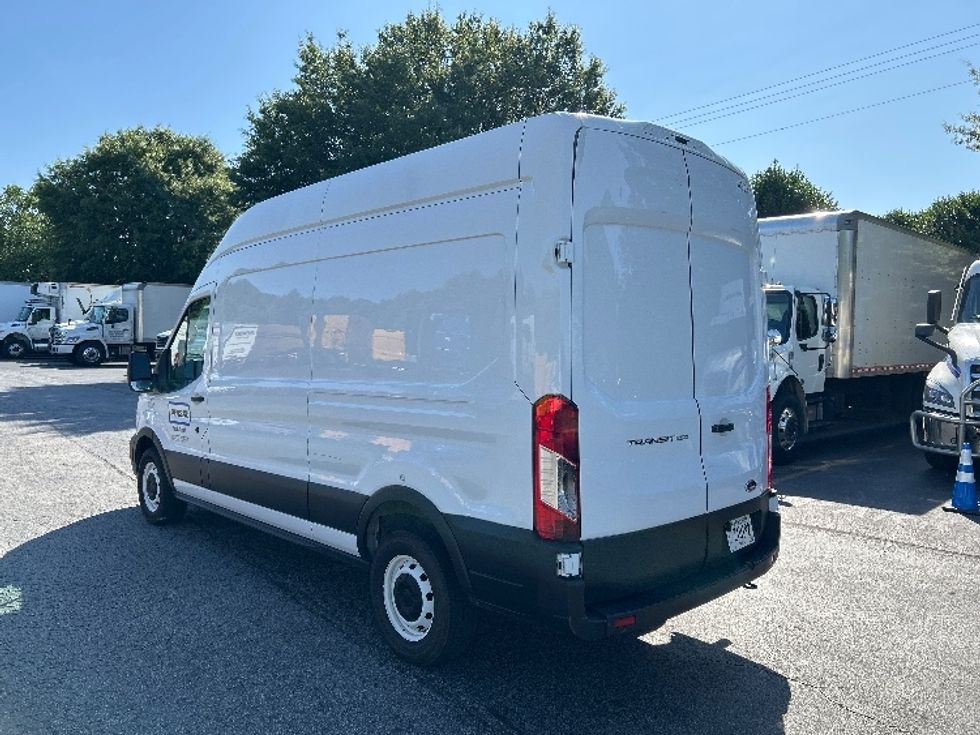 Cargo Van (Panel Van)-Light and Medium Duty Trucks-Ford-2021-Transit 250-Duluth-GA-58,445\n\t\tmiles-$ 37,750 - Image 6