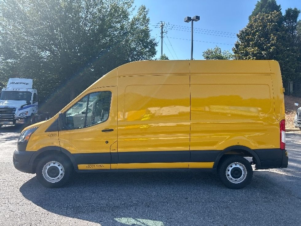 Cargo Van (Panel Van)-Light and Medium Duty Trucks-Ford-2021-Transit 250-Duluth-GA-86,203\n\t\tmiles-$ 30,500 - Image 4