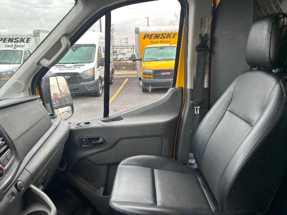Cargo Van (Panel Van)-Light and Medium Duty Trucks-Ford-2021-Transit 250-East Chicago-IN-49,715\n\t\tmiles-$ 33,750 - Image 18