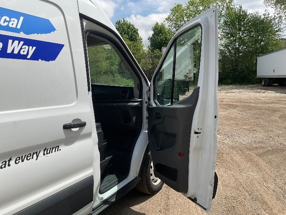 Cargo Van (Panel Van)-Light and Medium Duty Trucks-Ford-2021-Transit 250-East Chicago-IN-55,792\n\t\tmiles-$ 38,000 - Image 18