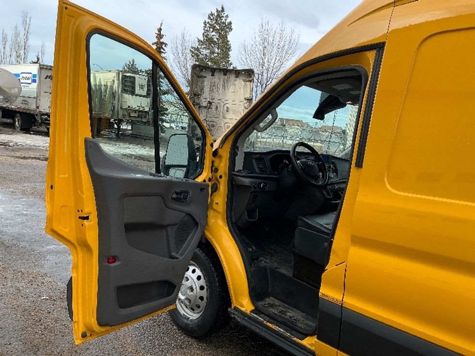 Cargo Van (Panel Van)-Light and Medium Duty Trucks-Ford-2021-Transit 250-Edmonton-AB-152,250\n\t\tkm-$ 43,750 - Image 14