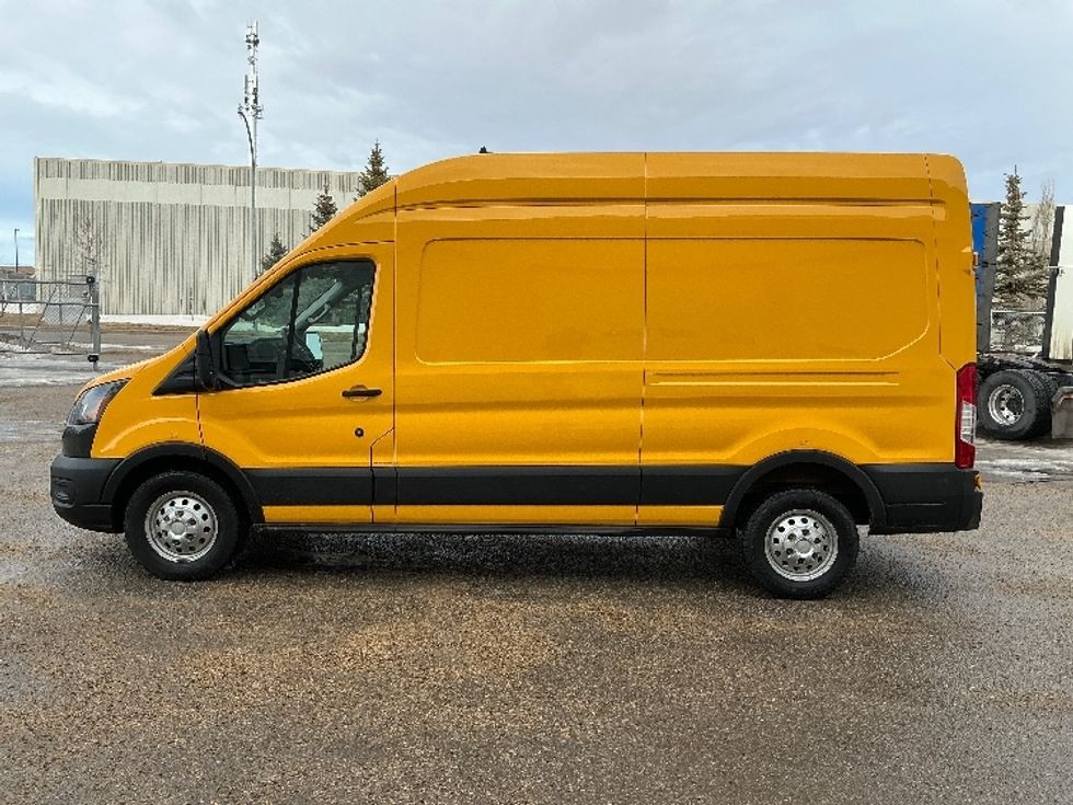 Cargo Van (Panel Van)-Light and Medium Duty Trucks-Ford-2021-Transit 250-Edmonton-AB-152,250\n\t\tkm-$ 43,750 - Image 4