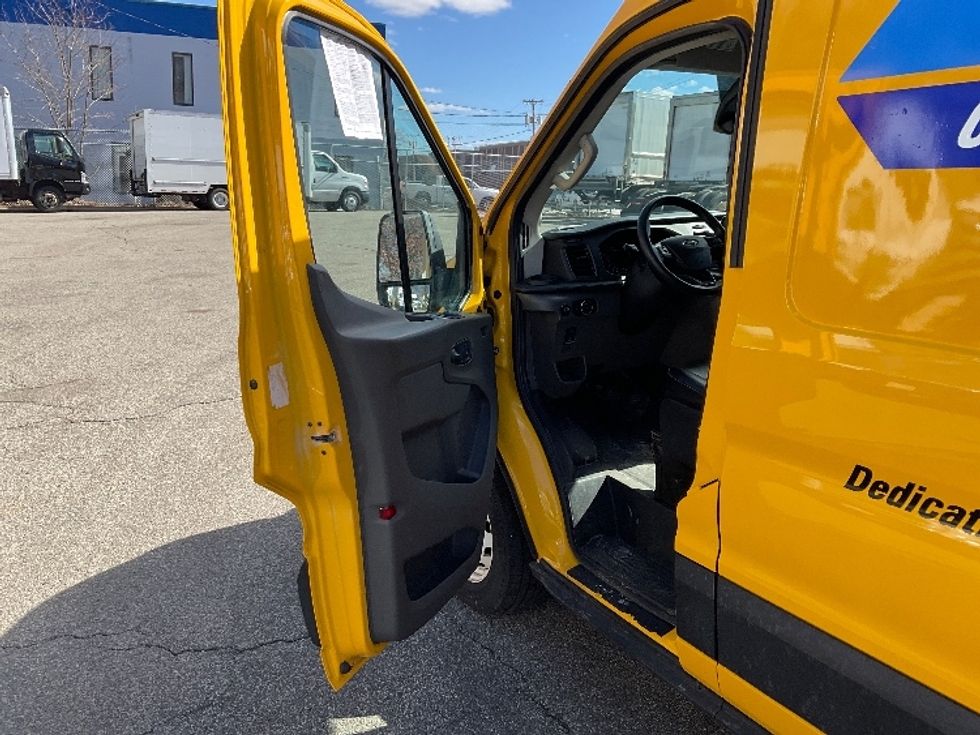 2021 Ford Transit photo 13