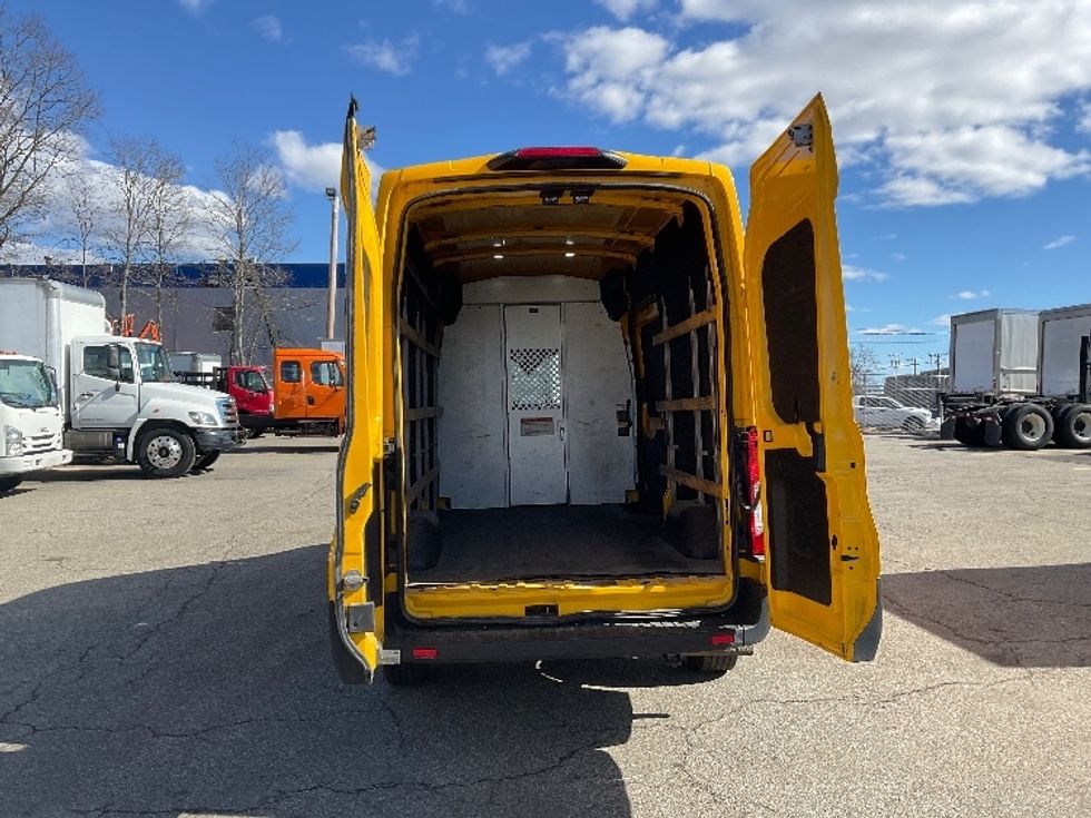 2021 Ford Transit photo 9
