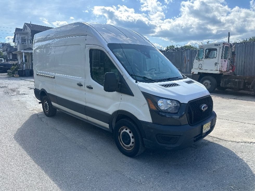 Cargo Van (Panel Van)-Light and Medium Duty Trucks-Ford-2021-Transit 250-Elmsford-NY-114,018\n\t\tmiles-$ 32,250 - Image 1