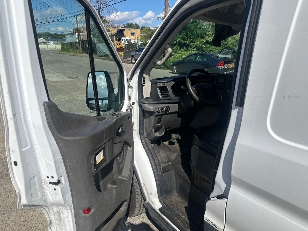 Cargo Van (Panel Van)-Light and Medium Duty Trucks-Ford-2021-Transit 250-Elmsford-NY-114,018\n\t\tmiles-$ 32,250 - Image 16