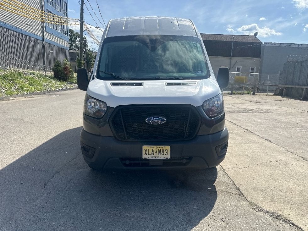 Cargo Van (Panel Van)-Light and Medium Duty Trucks-Ford-2021-Transit 250-Elmsford-NY-114,018\n\t\tmiles-$ 32,250 - Image 2