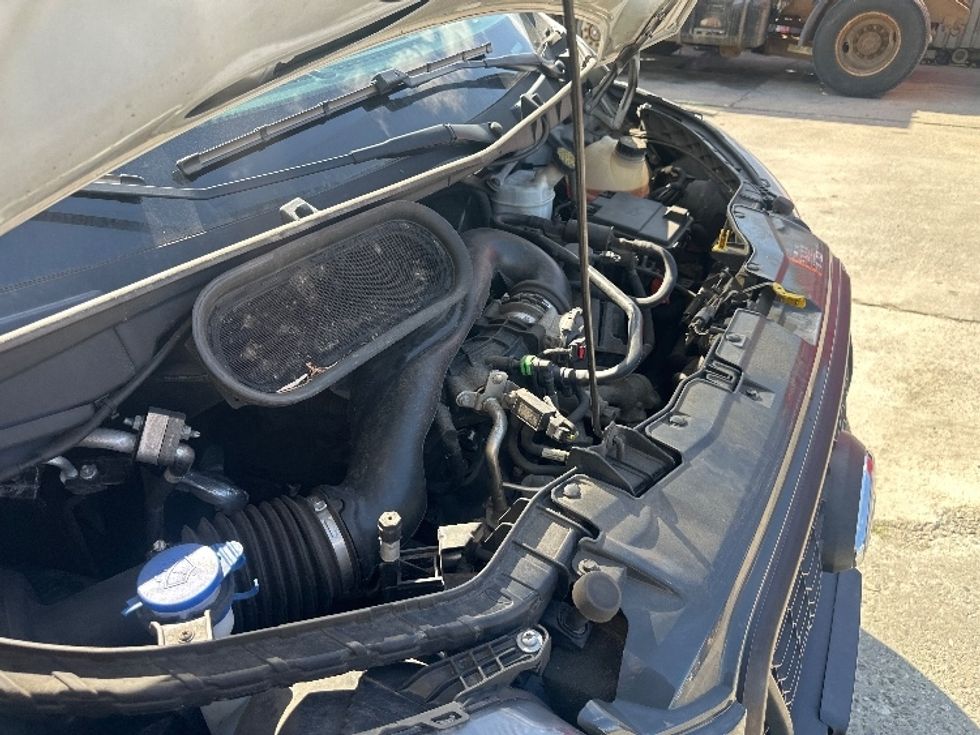 Cargo Van (Panel Van)-Light and Medium Duty Trucks-Ford-2021-Transit 250-Elmsford-NY-114,018\n\t\tmiles-$ 32,250 - Image 23