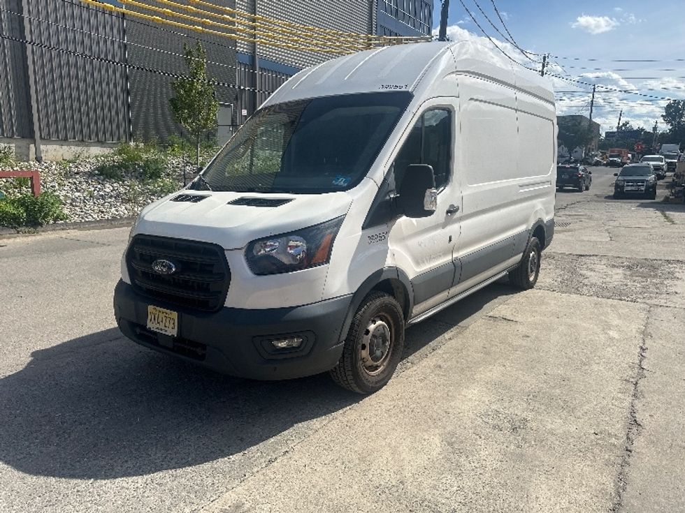 Cargo Van (Panel Van)-Light and Medium Duty Trucks-Ford-2021-Transit 250-Elmsford-NY-98,379\n\t\tmiles-$ 28,750 - Image 3