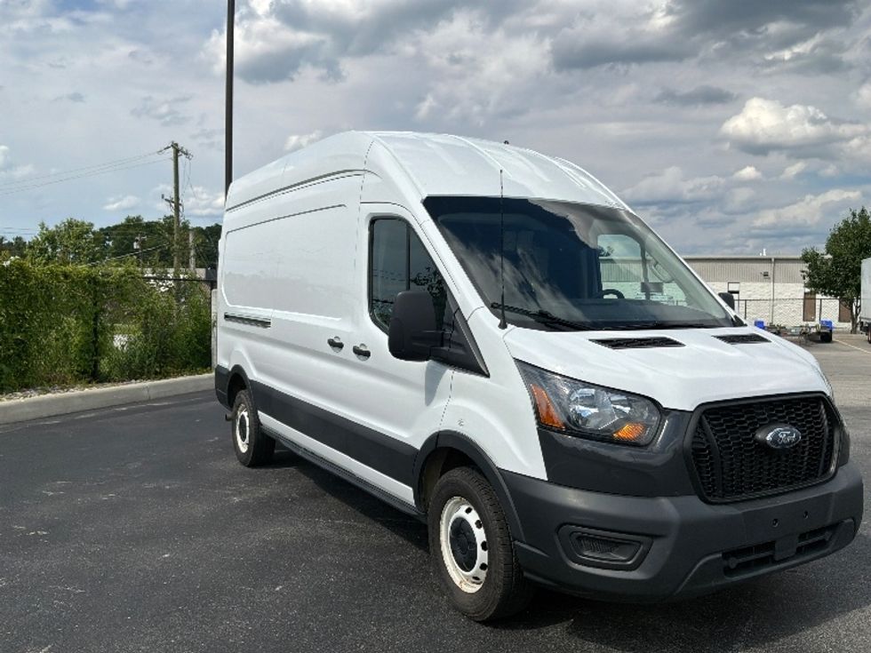 Cargo Van (Panel Van)-Light and Medium Duty Trucks-Ford-2021-Transit 250-Erlanger-KY-142,827\n\t\tmiles-$ 29,500 - Image 1