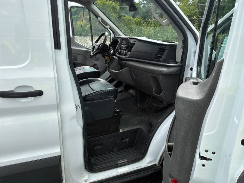 Cargo Van (Panel Van)-Light and Medium Duty Trucks-Ford-2021-Transit 250-Erlanger-KY-142,827\n\t\tmiles-$ 29,500 - Image 13