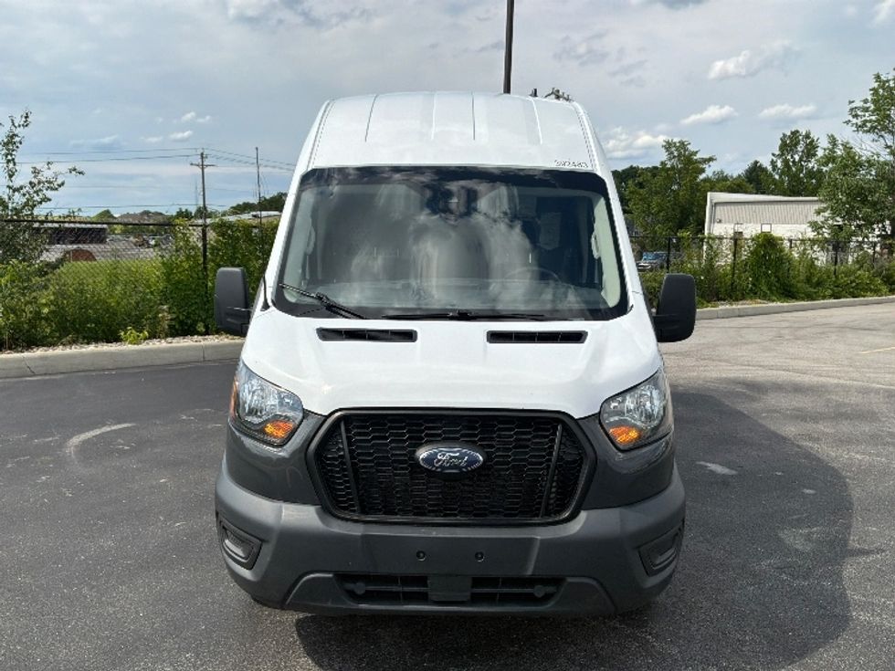 Cargo Van (Panel Van)-Light and Medium Duty Trucks-Ford-2021-Transit 250-Erlanger-KY-142,827\n\t\tmiles-$ 29,500 - Image 2