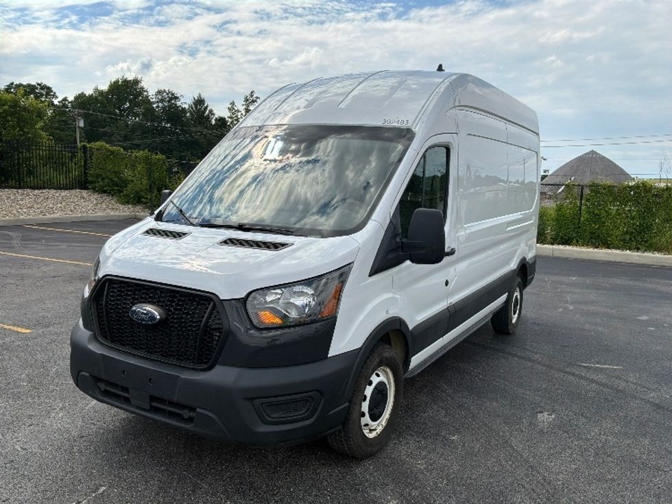 Cargo Van (Panel Van)-Light and Medium Duty Trucks-Ford-2021-Transit 250-Erlanger-KY-142,827\n\t\tmiles-$ 29,500 - Image 3