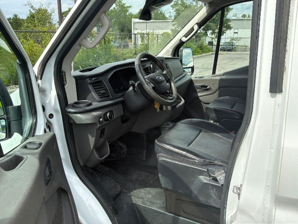 Cargo Van (Panel Van)-Light and Medium Duty Trucks-Ford-2021-Transit 250-Erlanger-KY-142,827\n\t\tmiles-$ 29,500 - Image 9