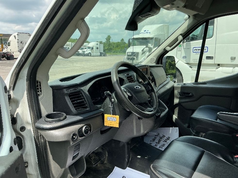 Cargo Van (Panel Van)-Light and Medium Duty Trucks-Ford-2021-Transit 250-Erlanger-KY-163,706\n\t\tmiles-$ 25,250 - Image 13