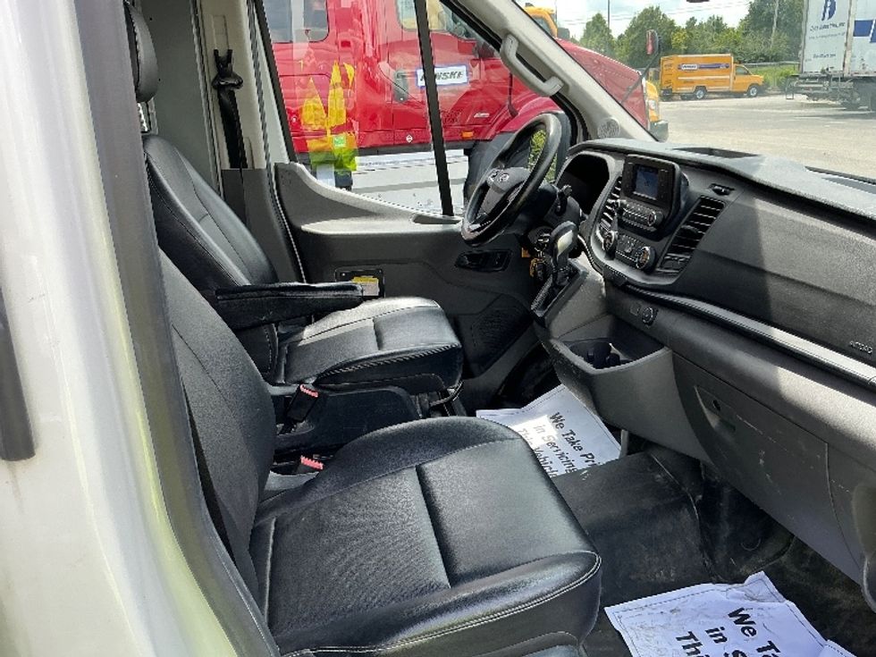 Cargo Van (Panel Van)-Light and Medium Duty Trucks-Ford-2021-Transit 250-Erlanger-KY-163,706\n\t\tmiles-$ 25,250 - Image 18