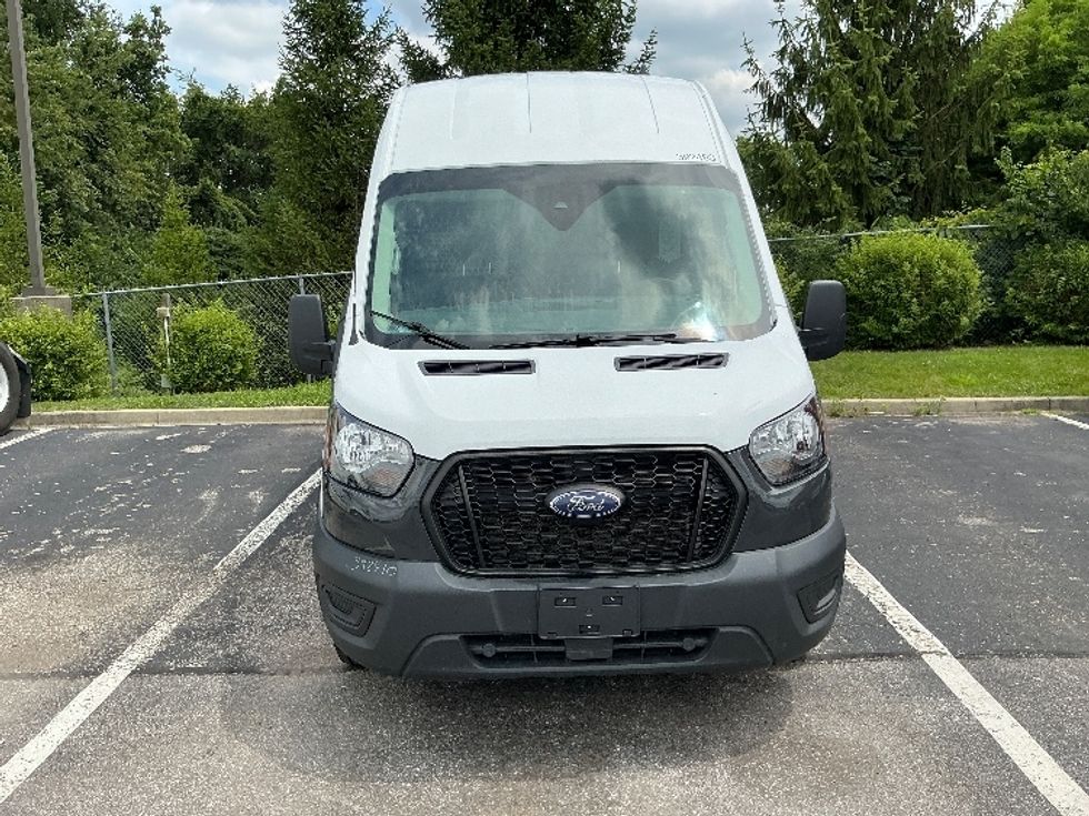 Cargo Van (Panel Van)-Light and Medium Duty Trucks-Ford-2021-Transit 250-Erlanger-KY-163,706\n\t\tmiles-$ 25,250 - Image 2