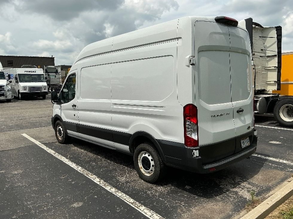 Cargo Van (Panel Van)-Light and Medium Duty Trucks-Ford-2021-Transit 250-Erlanger-KY-163,706\n\t\tmiles-$ 25,250 - Image 5