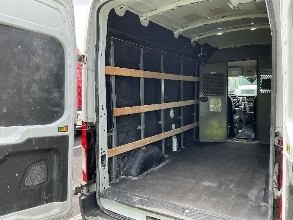 Cargo Van (Panel Van)-Light and Medium Duty Trucks-Ford-2021-Transit 250-Erlanger-KY-163,706\n\t\tmiles-$ 25,250 - Image 8